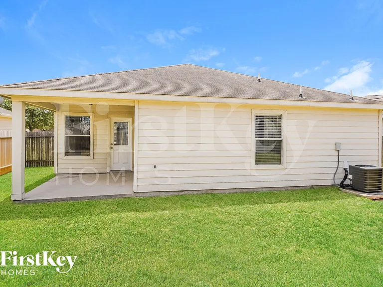 7111 Lilac Manor Ln — Photo 15
