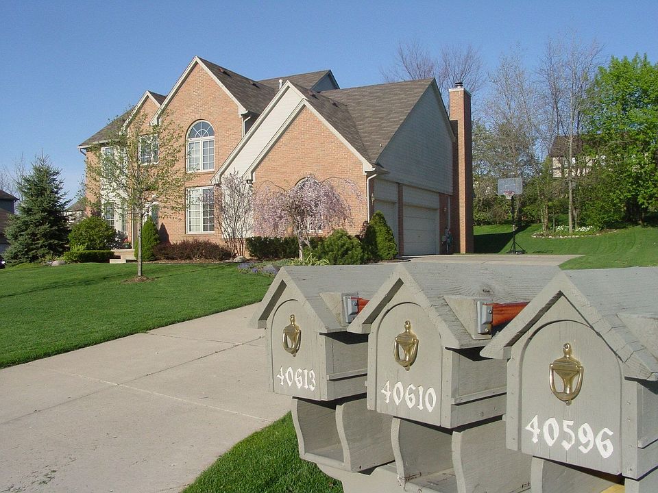 1st image of 40610 Coachwood Cir