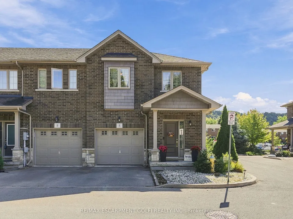 43 Kerman Ave #8
