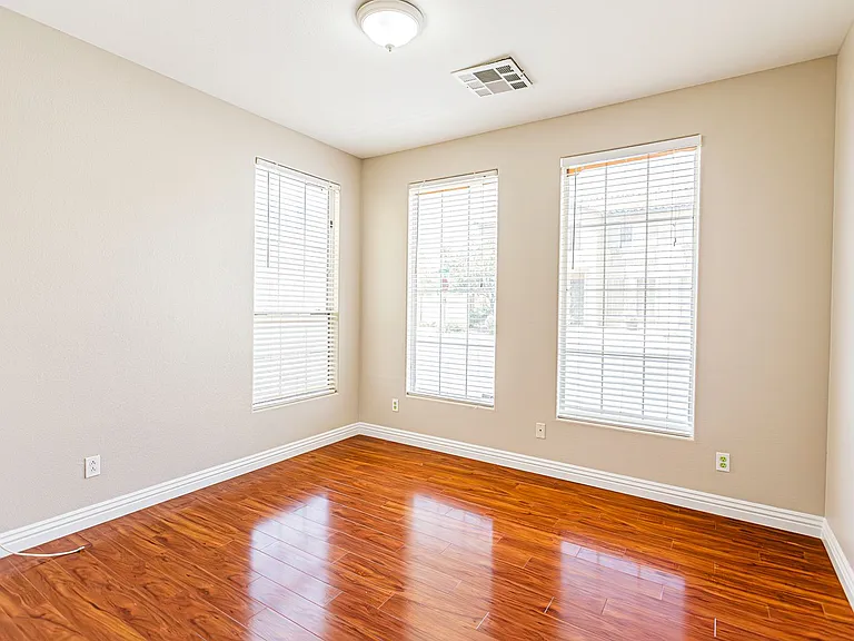 8018 Retriever Ave — Photo 13