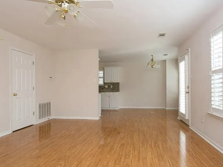 13011 Misty Glen Dr — Photo 11