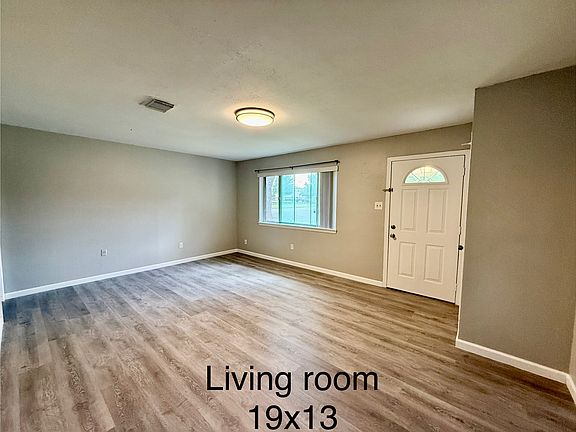 2nd image of 2309 Peach Ct