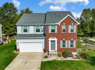 1412 Apple Farm Dr, Amelia, OH 45102