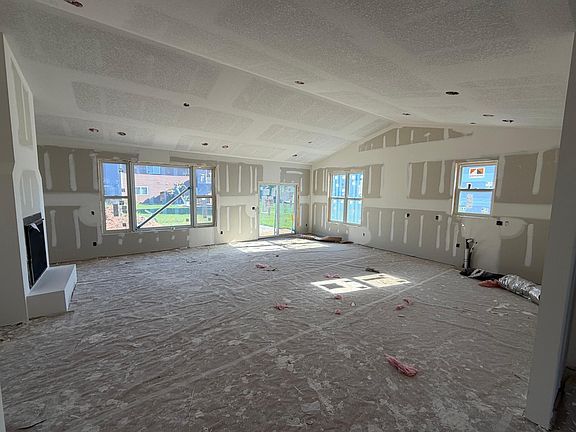 2nd image of 1615 Squirrel Way