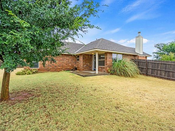 5th image of 1098 Misty Ln NW