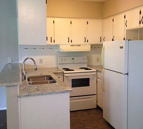 3rd image of 4538 Byers Ave