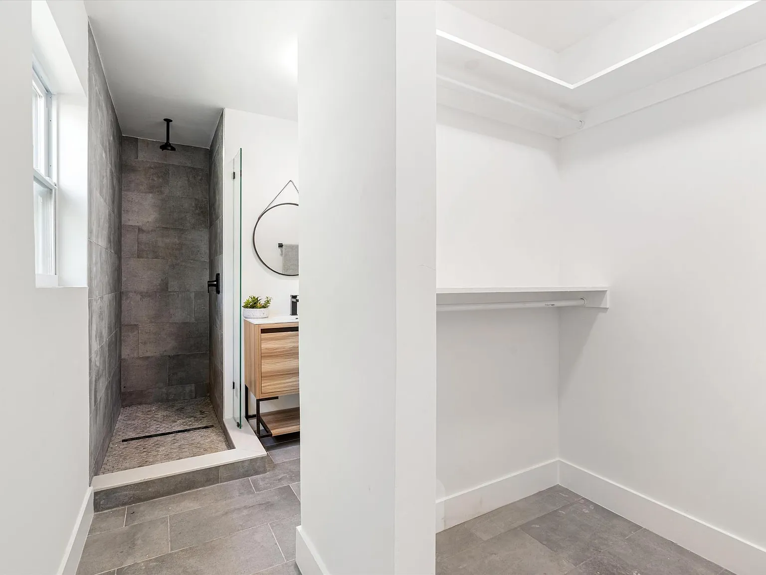 1 bed, 234 sqft, $1,700 — Photo 4