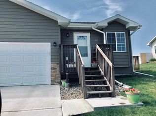 845 Auburn Dr, Rapid City, SD 57701