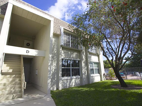 3rd image of 11518 Landing Pl APT D4