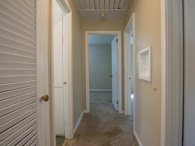 3100 Furman Blvd — Photo 11