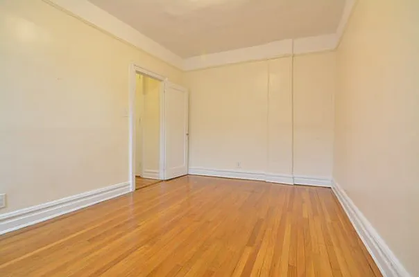 Rented by David Hirsch, LREB | media 27