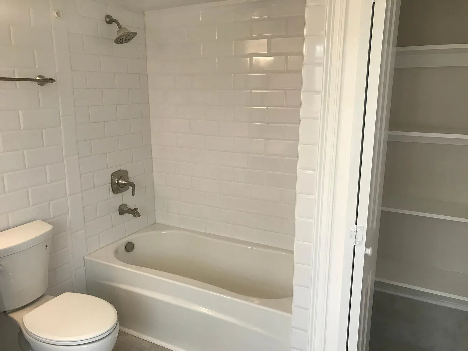 2735 Octavia St — Photo 3