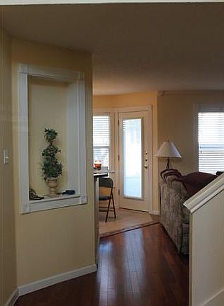 5th image of 2616 Oakwood Glen Dr