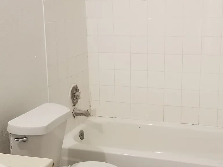 4222 Woodmanor Dr #2 — Photo 8