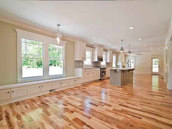 Open floorplan - perfect for entertaining.