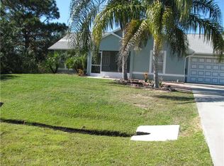 939 Rose Arbor Dr, Sebastian, FL 32958