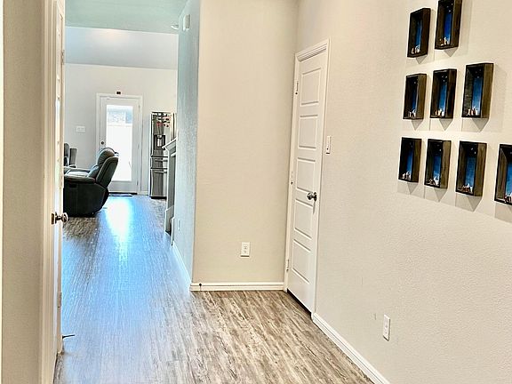 2nd image of 3304 Puffin Ln