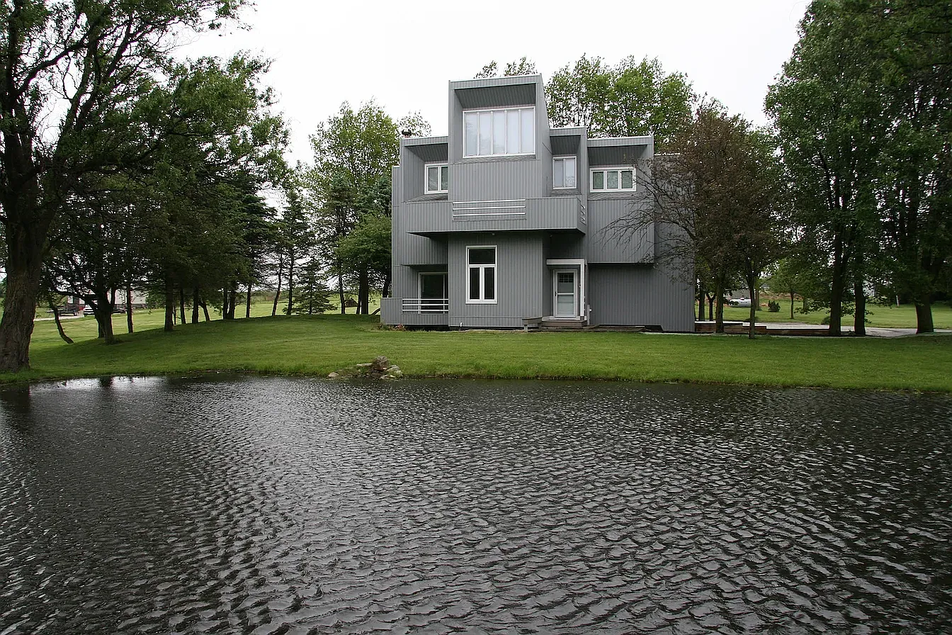 3 bed, 1800 sqft, $3,500 — Photo 1