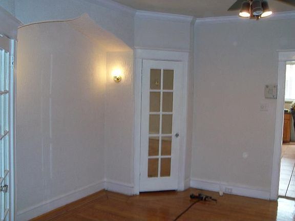 3rd image of 6605 N Gratz St