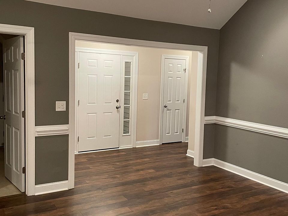 1st image of 1201 Ashmoor Ln