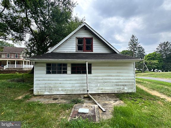 4th image of 19624 Old Forge Rd