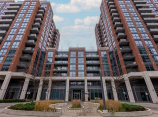 31 Tippett Rd #923, Toronto, ON M3H 0C8