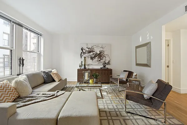 Sold by Nest Seekers International | media 15