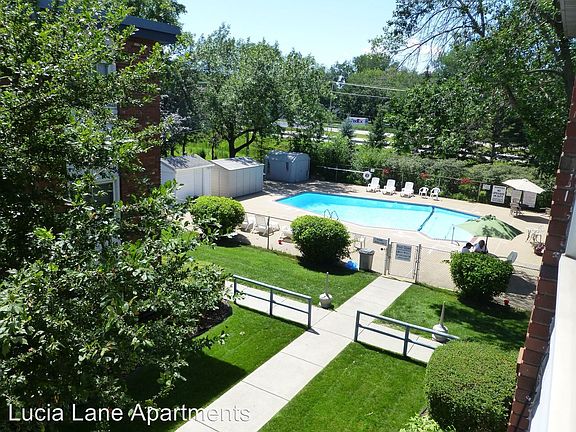 3rd image of 6690 Lucia Ln NE APT 16