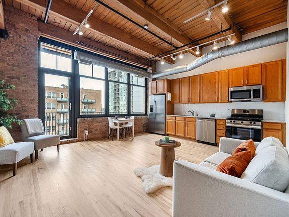 2nd image of 625 W Jackson Blvd APT 606
