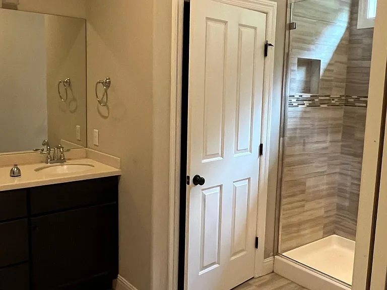 511 Bowerwood Cir #511 — Photo 4