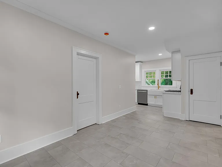 850 Campbell Blvd — Photo 10