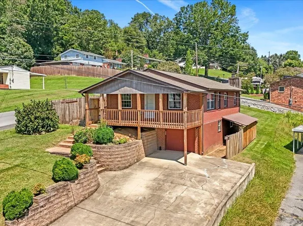 125 Pine Ridge Ln, Kingsport, TN 37663