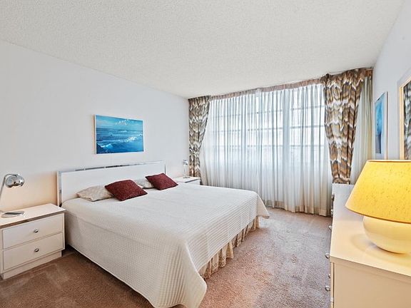 2nd image of 3520 Oaks Way #903R