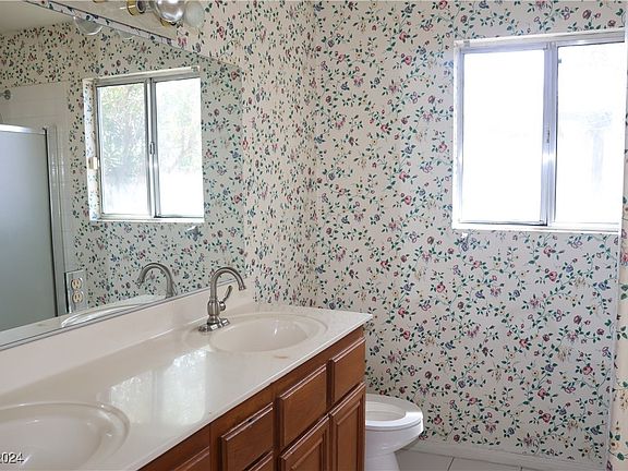 4th image of 2620 Ironside Dr