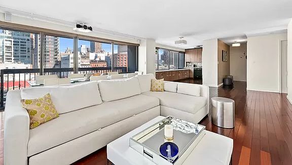 2nd image of 300 E 59th St #404/5