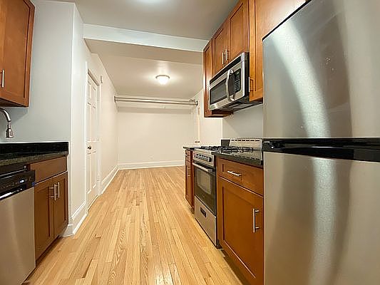 1st image of 560 W 174th St