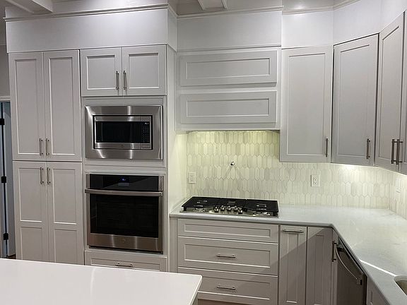 5th image of 3853 Trickum Rd NE