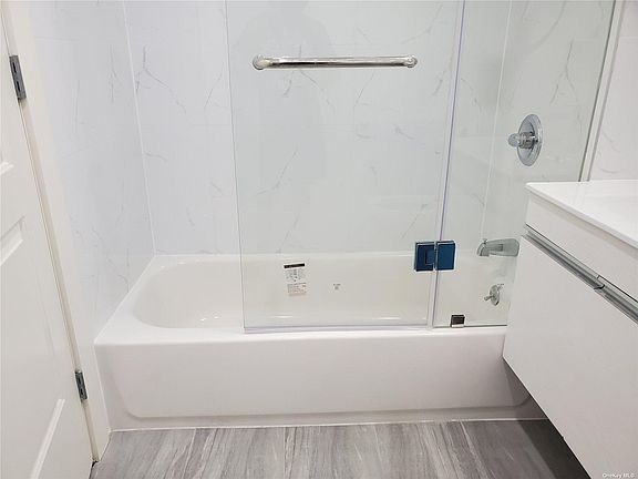 4th image of 144-27 Sanford Ave #2