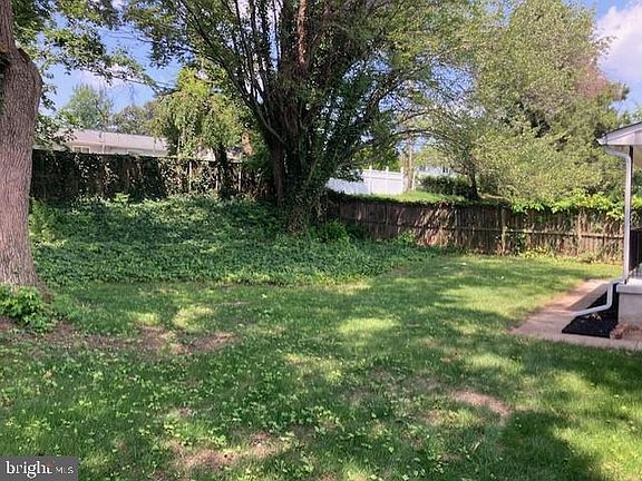 5th image of 8631 Lucerne Rd