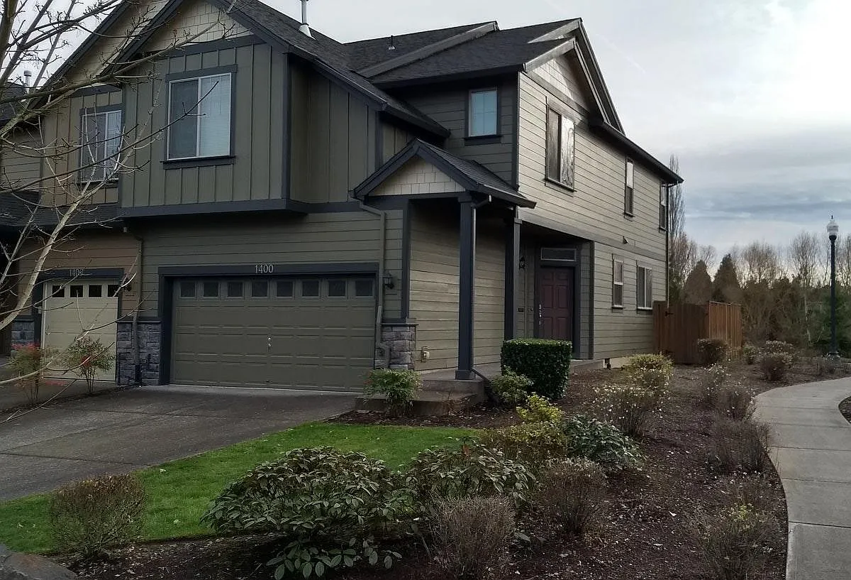 3 bed, 2.5 bath, 1652 sqft, $2,445 — Photo 1