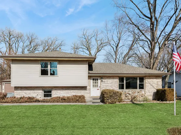 3900 W 155th St, Markham, IL 60428