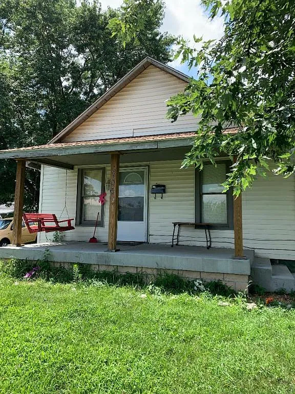 706 S Mount St photo 1