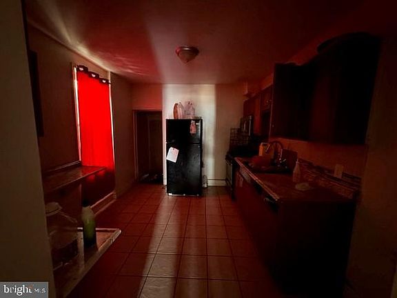 4th image of 6408 Carlton St