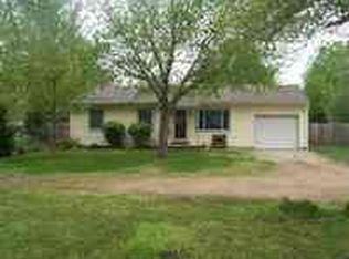 3110 Rowland St, Hutchinson, KS 67502