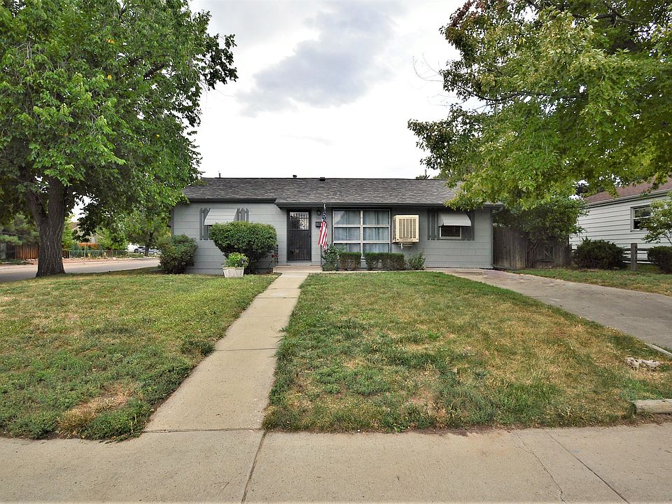 Large corner lot 
