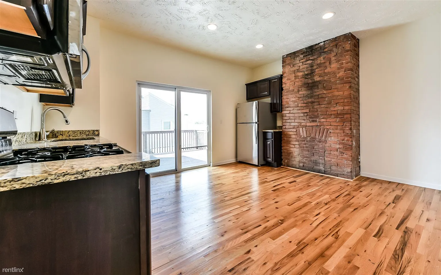 5103 Lotus Way photo 1