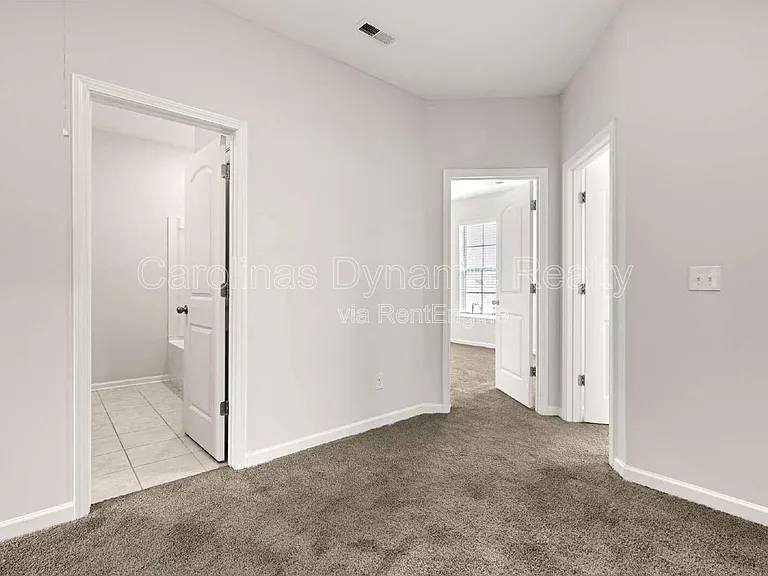 6985 Waterstone Dr — Photo 19