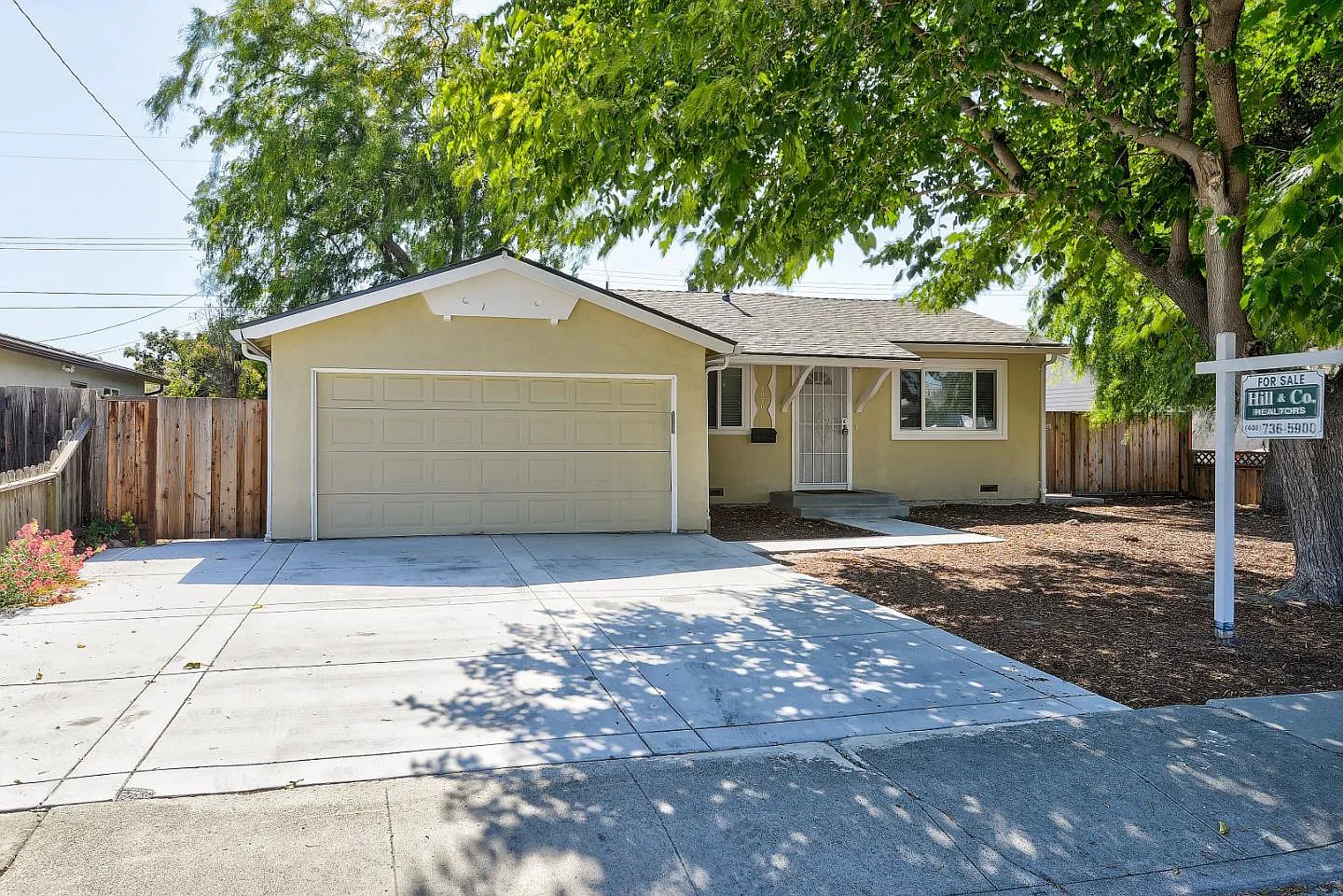 4676 Armour Dr photo 1