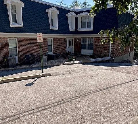3rd image of 7392 Dale Ave APT 2