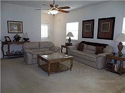 4th image of 211 Elizabeth Ln